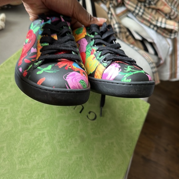 Gucci - Picture 6 of 8